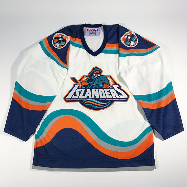 Vintage New York Islanders “Fisherman” jersey for the collection. Thank you  @kylewp for the hook up!